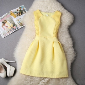 Vestido de Encaje Amarillo